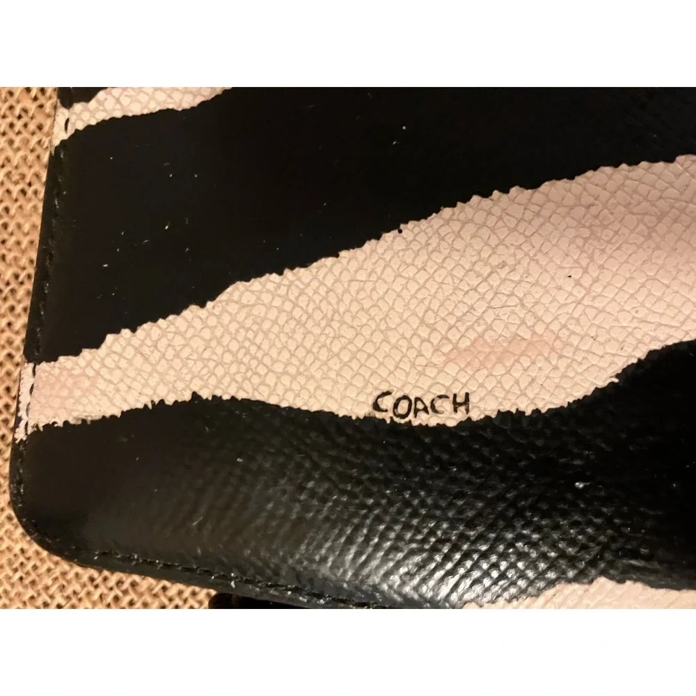 COACH Zebra Long Wallet Accordion Leather Black Cream Zip Around